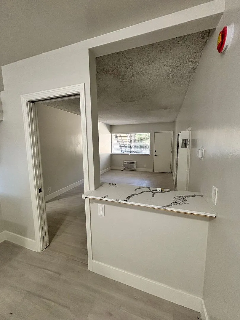 6809 Baird Ave — Photo 4