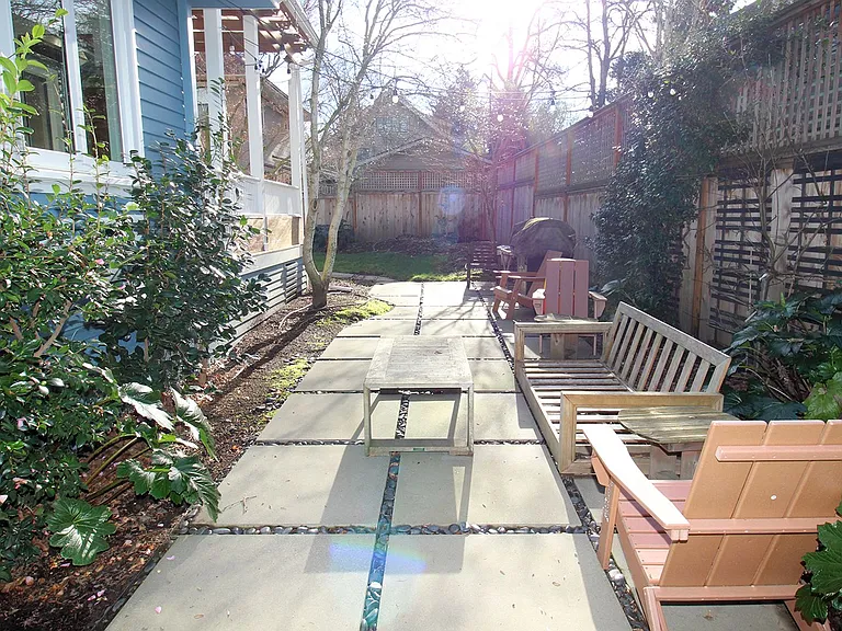 2343 NE 21st Ave — Photo 32