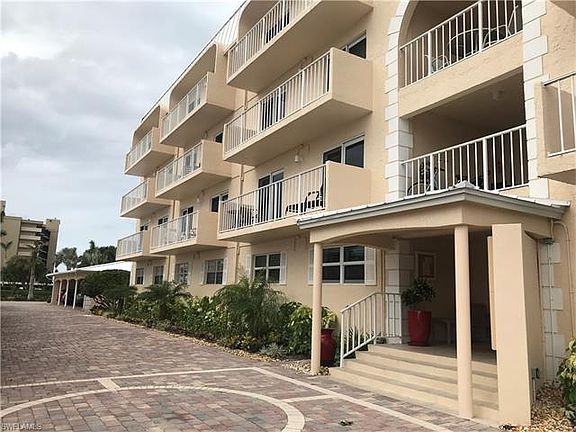 5th image of 3450 Gulf Shore Blvd N APT 414