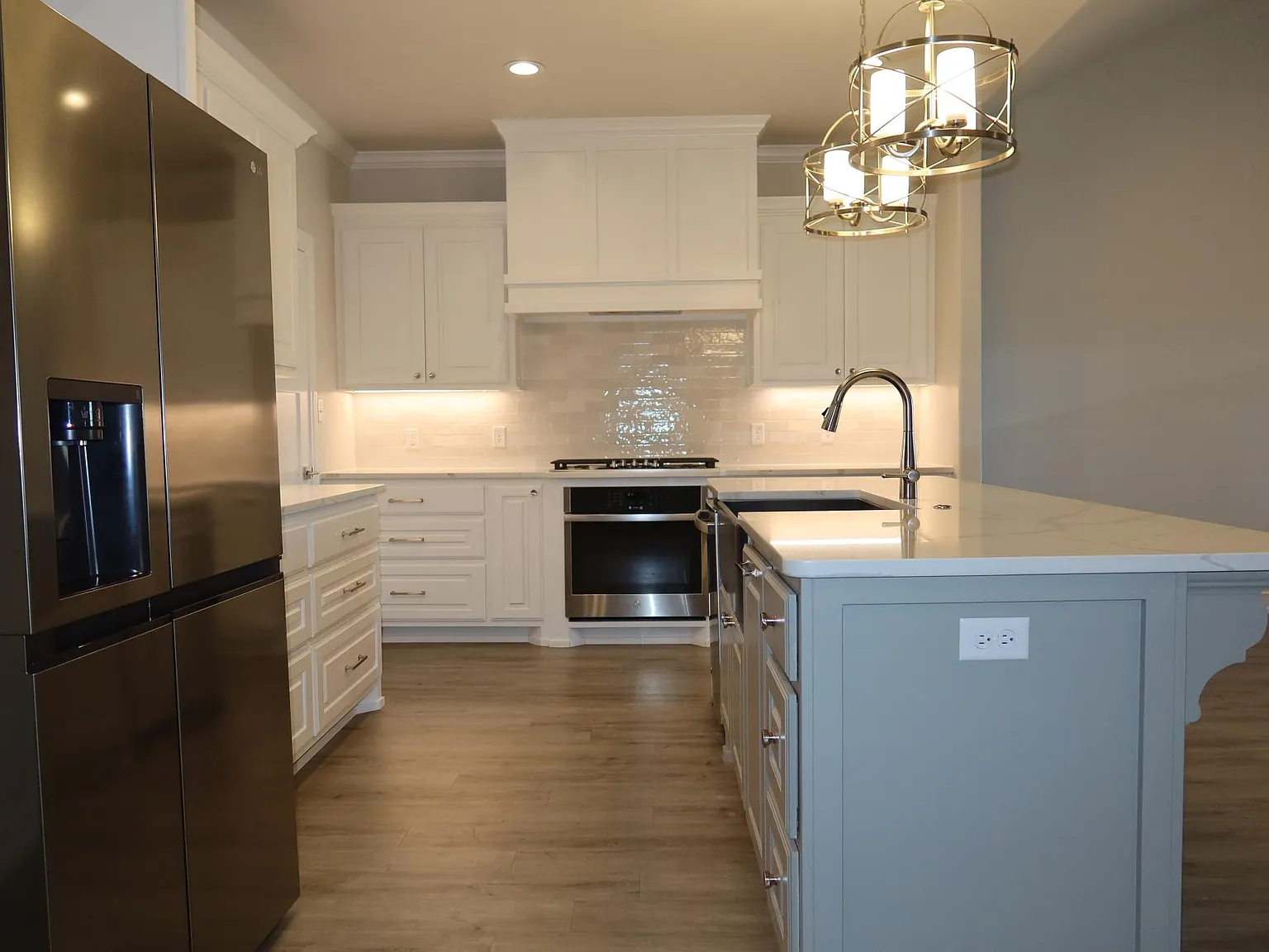 2 bed, 2.5 bath, 2000 sqft, $2,500 — Photo 3