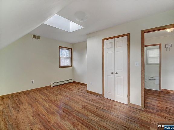 5th image of 60 Greenwood Ave Floor 3