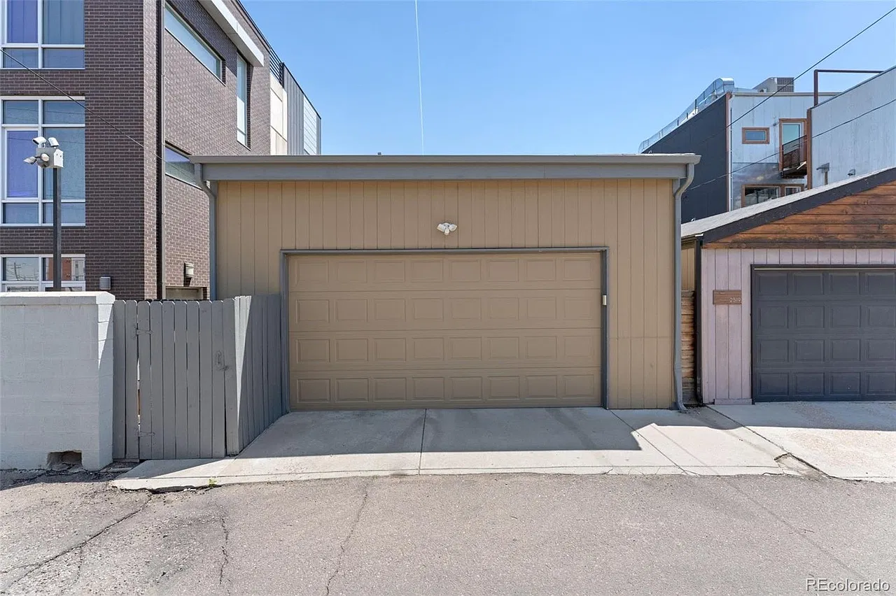 4 bed, 2316 sqft, $4,500 — Photo 3