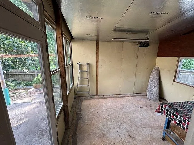2570 Trelipe Dr — Photo 22