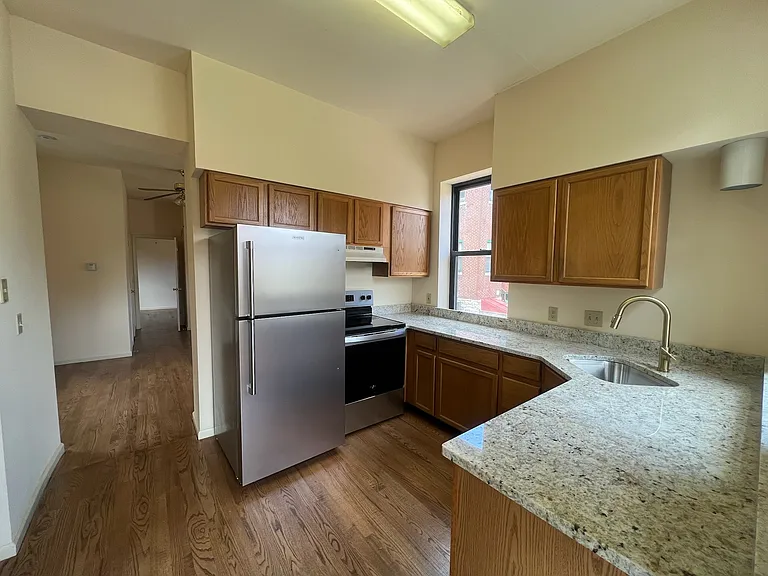 2408-2410 Menard St #R — Photo 1
