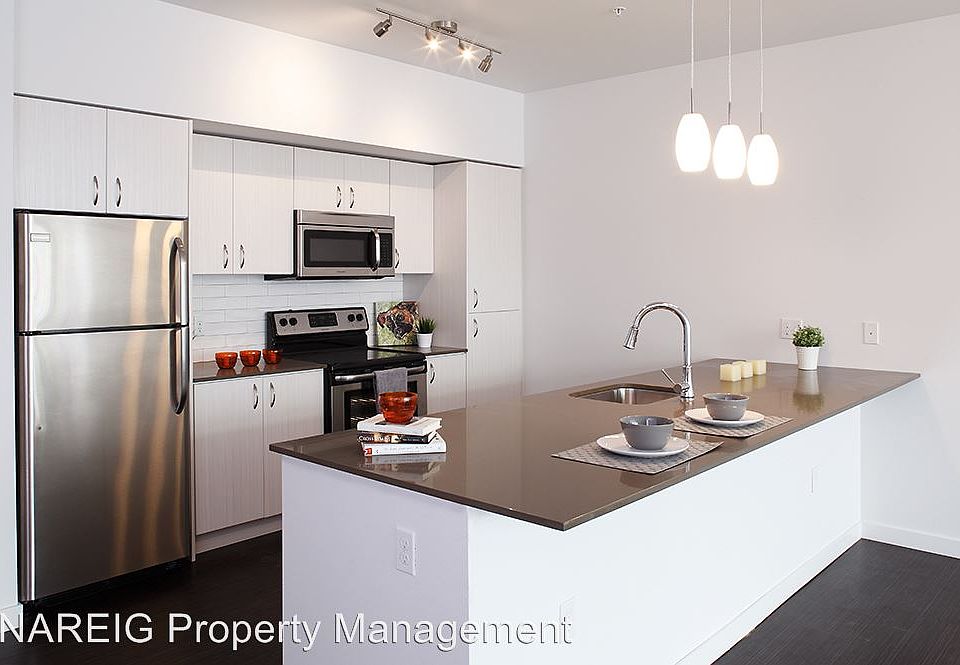 2nd image of 11 W Mercer St APT 216