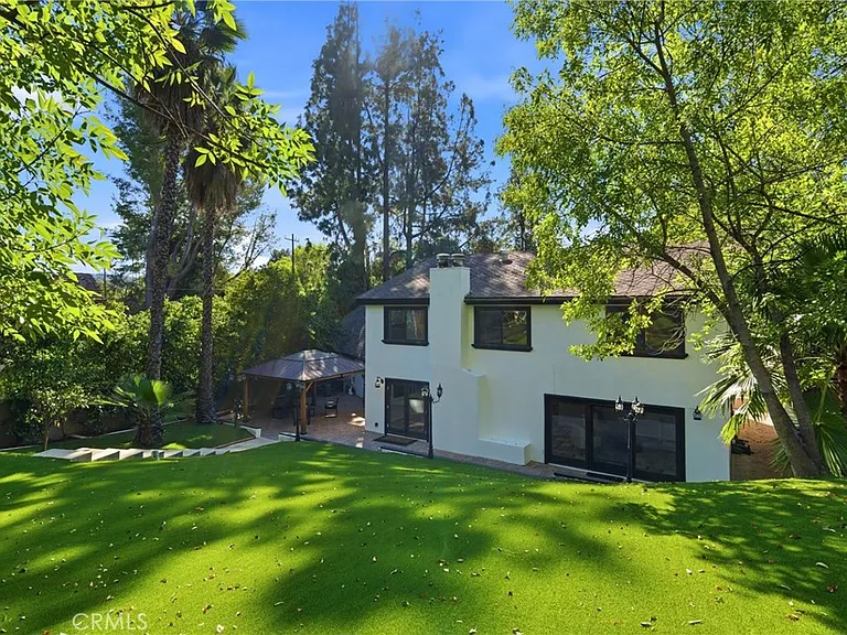 5836 Winnetka Ave — Photo 12