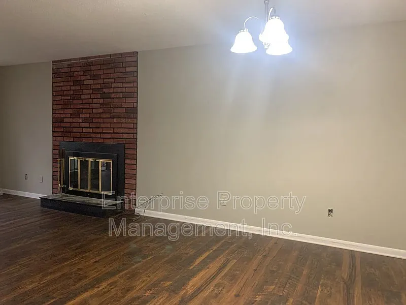 2 bed, 2.0 bath, 1100 sqft, $1,100 — Photo 3