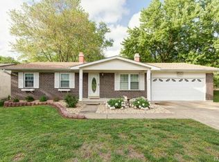 6401 Walnut Valley Dr, High Ridge, MO 63049