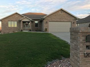 1209 Harrison Plz, Quincy, IL 62305