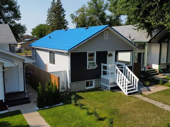 23 N Pine Ave W, Brooks, AB T1R 0A1