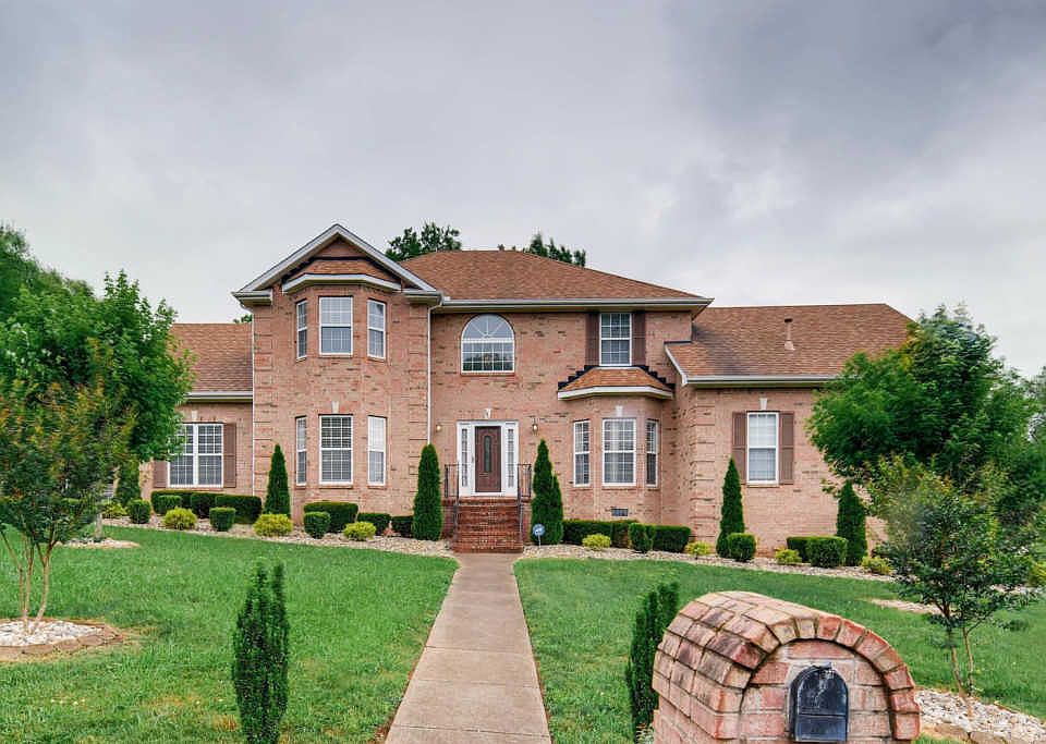 1st image of 104 Laural Hill Dr
