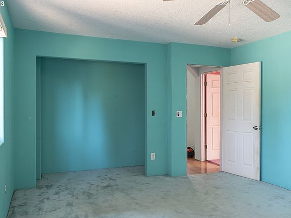 5th image of 9519 NE 59th St
