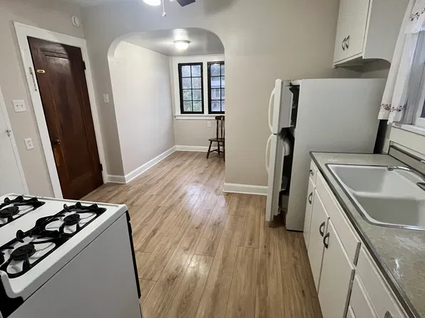 403 Oxford Ave #2, Elyria, OH 44035