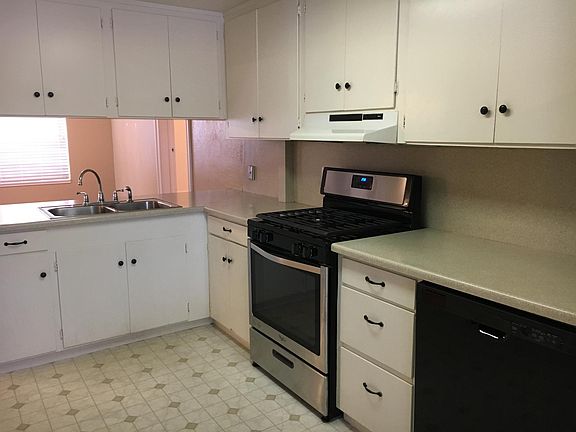 2nd image of 4810 Elvas Ave