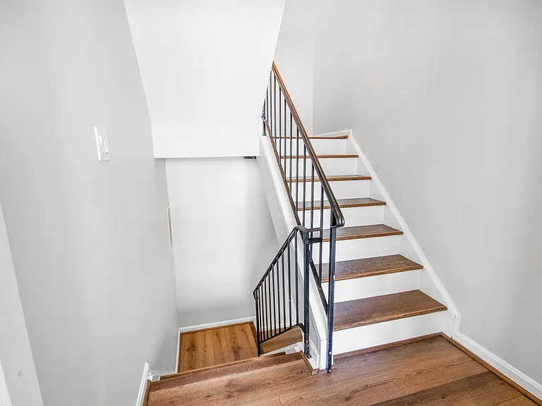 14318 S Shore Ct — Photo 22