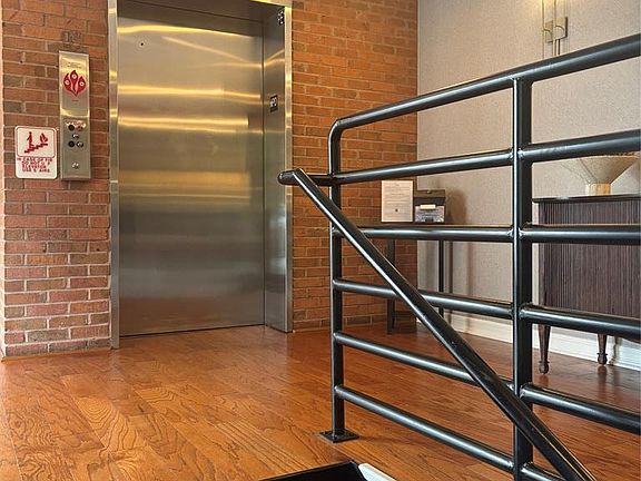 2nd image of 220 Main St APT 202