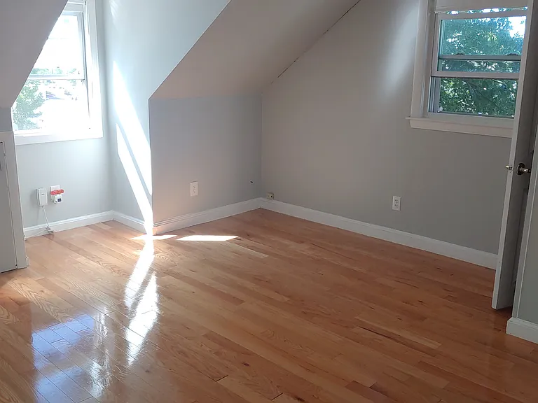 623 Old West Central St — Photo 17