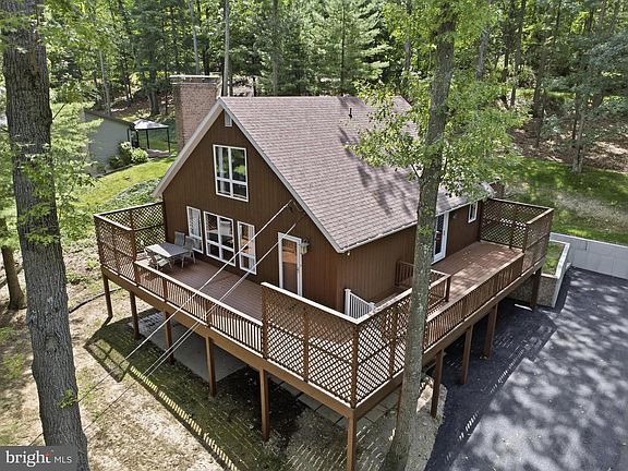 3rd image of 8147 Michaux Dr