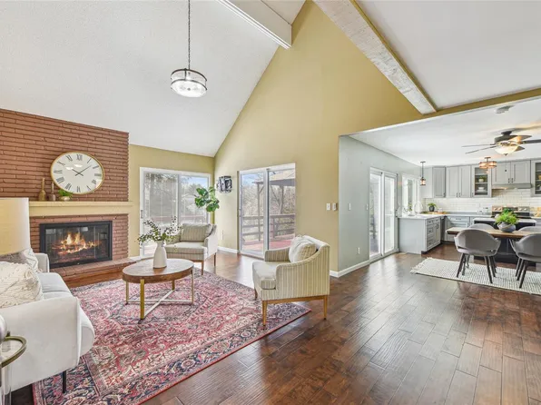 2181 Parasol Dr, Chesterfield, MO 63017