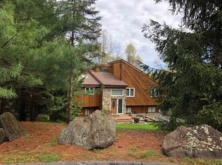 4 Deer Track Ln, Cortlandt Manor, NY 10567