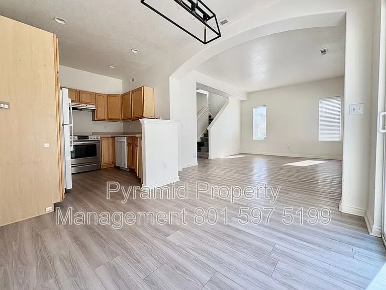 1553 W Vivante Way — Photo 5