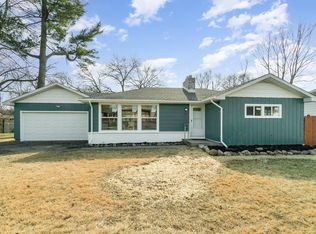 29 Pine Ridge Dr, Bay City, MI 48706