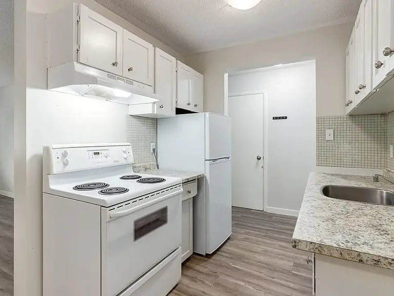 29 Spruce Ave — Photo 10