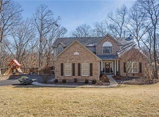 990 Sheffield Forest Ct, Ballwin, MO 63021