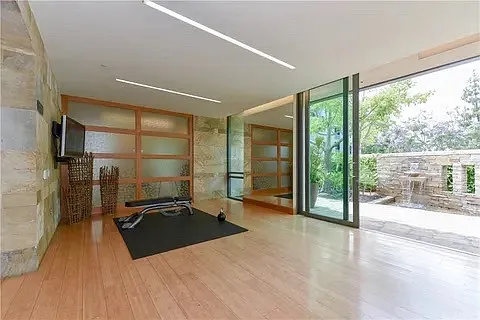 101 Bowery — Photo 25