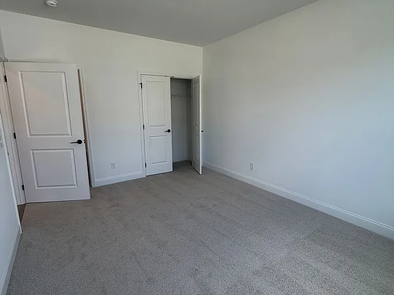8760 James Creek Dr — Photo 4