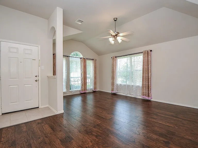 1151 Crestmont Place Loop — Photo 4