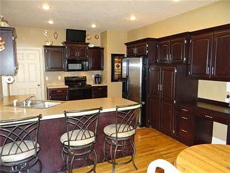 5th image of 3316 S Seminole Ct