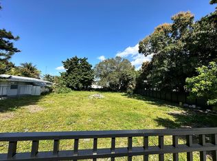 737 NW 107th St N, Miami, FL 33150