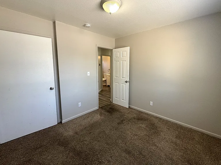 14372 E 22nd Pl — Photo 12