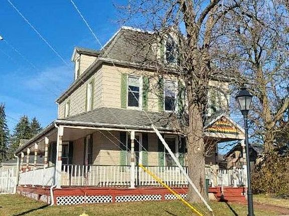 2nd image of 1380 Benton St