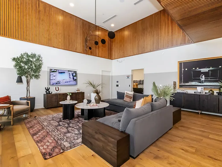 Onyx Uptown PHX — Photo 36