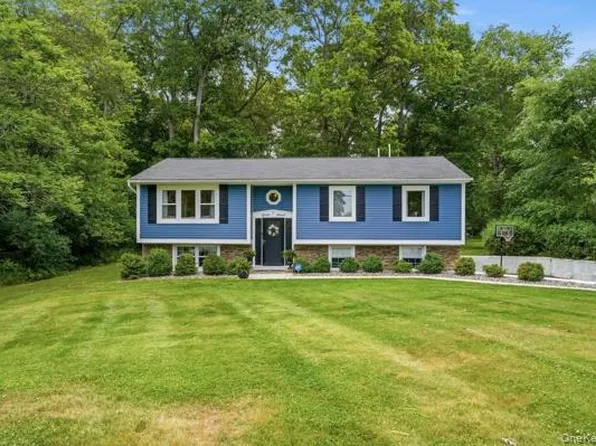 7 Gold Road, Wappingers Falls, NY 12590