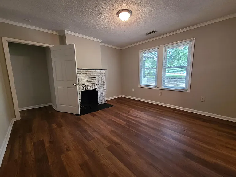 601 S Elizabeth Pl NW — Photo 9