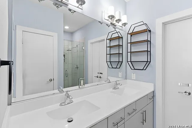 408 Lewis St — Photo 13