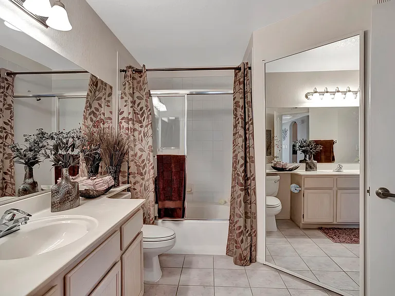 San Montego Apartments — Photo 63