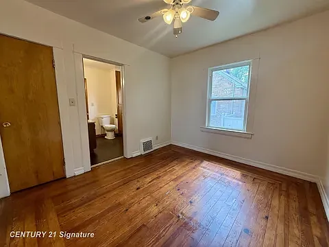 1425 Stephens St — Photo 8