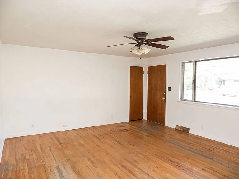 402 Tedmon Dr — Photo 4