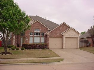 1632 Knoll Ridge Cir, Corinth, TX 76210