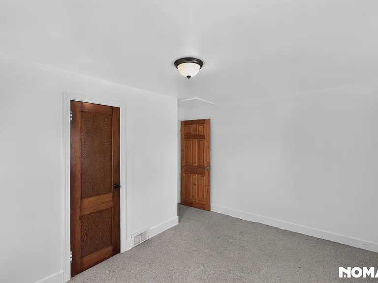 220 Michael Ave — Photo 12