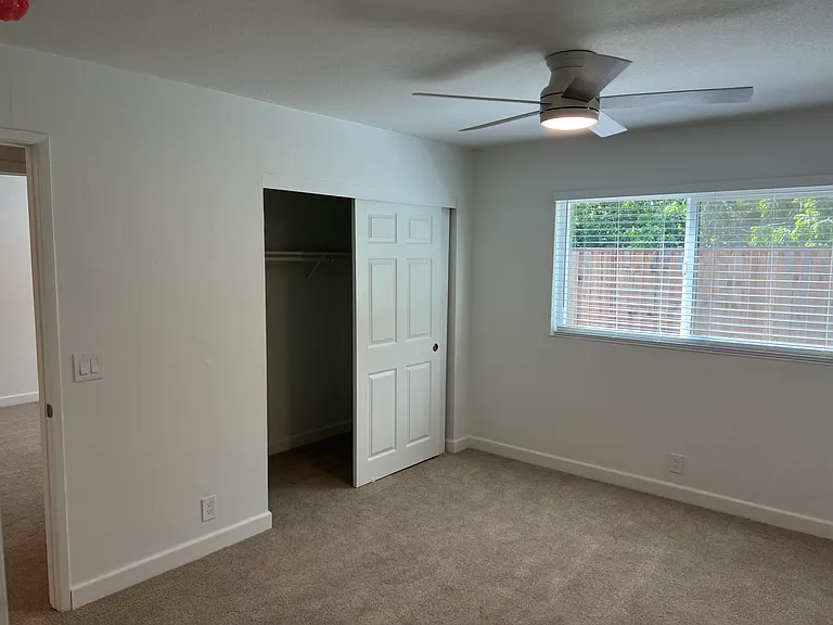 268 Christine Dr — Photo 14