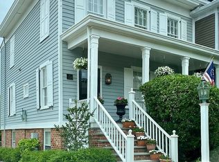 603 Steamboat Rd APT 1, Greenwich, CT 06830