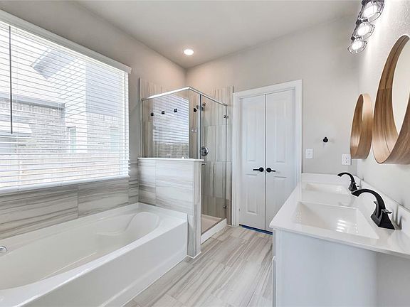 4th image of 5905 Giovanni Pl