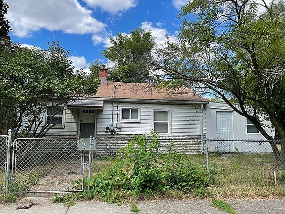 3rd image of 22270 Eastwood Ave