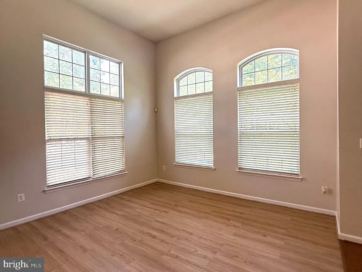 2 bed, 2.5 bath, 1563 sqft, $2,650 — Photo 3