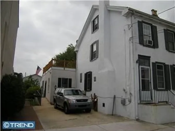 324 Prospect Ave, Bridgeport, PA 19405